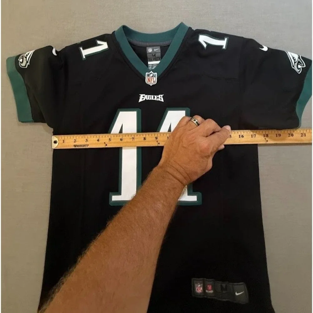 Philadelphia Eagles Wentz #11 Nike NFLPL Jersey Boys Medium Black Short Sleeve.‎